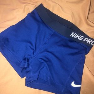 NEVER WORN NIKE SHORTS